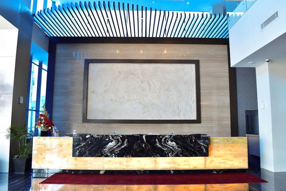 Platinum Hotel & Convention Hall Balikpapan Ngoại thất bức ảnh