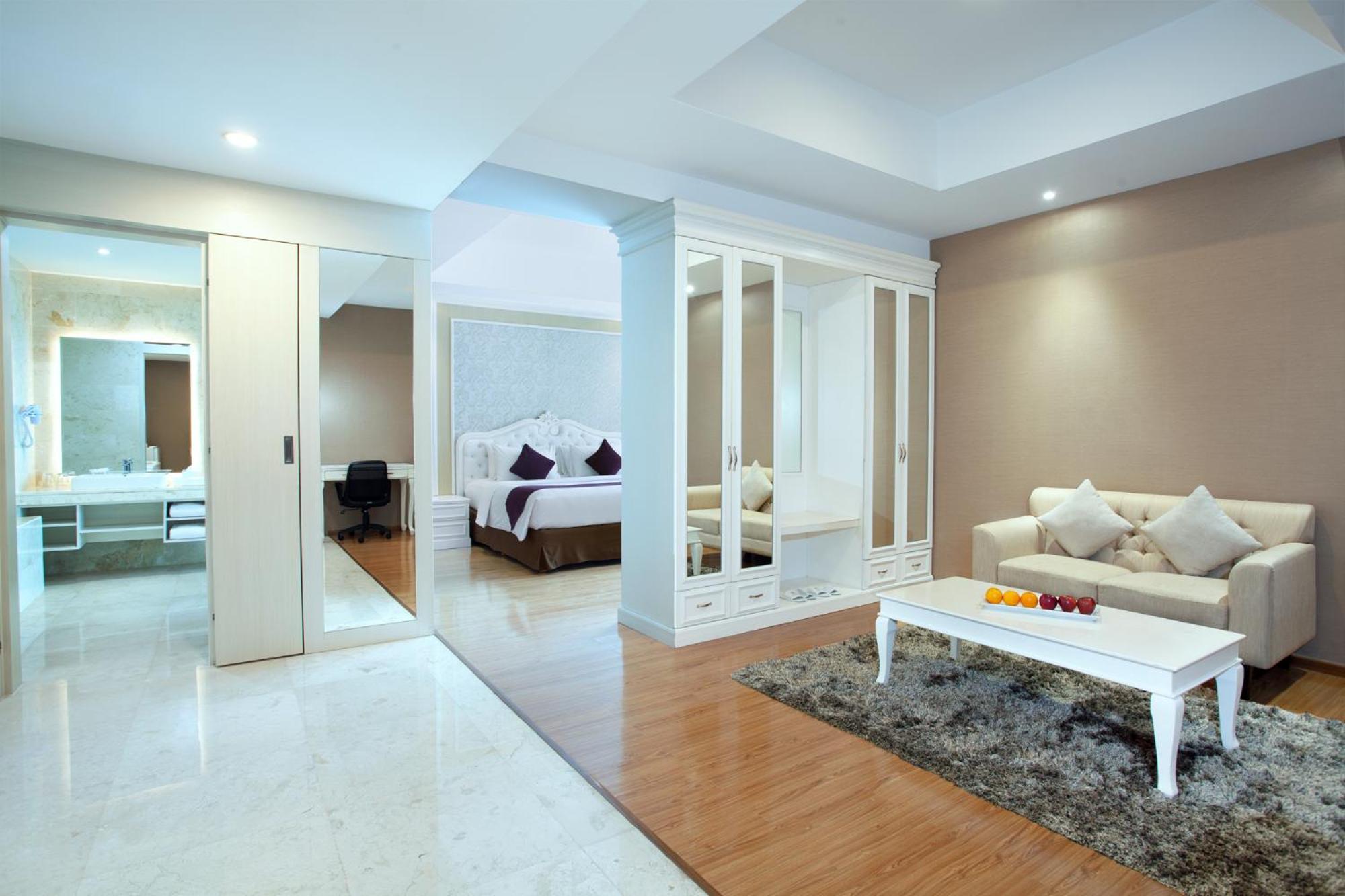 Platinum Hotel & Convention Hall Balikpapan Ngoại thất bức ảnh