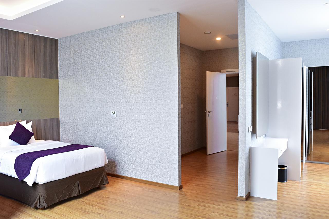 Platinum Hotel & Convention Hall Balikpapan Ngoại thất bức ảnh