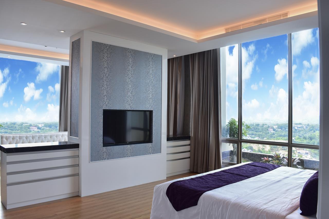 Platinum Hotel & Convention Hall Balikpapan Ngoại thất bức ảnh